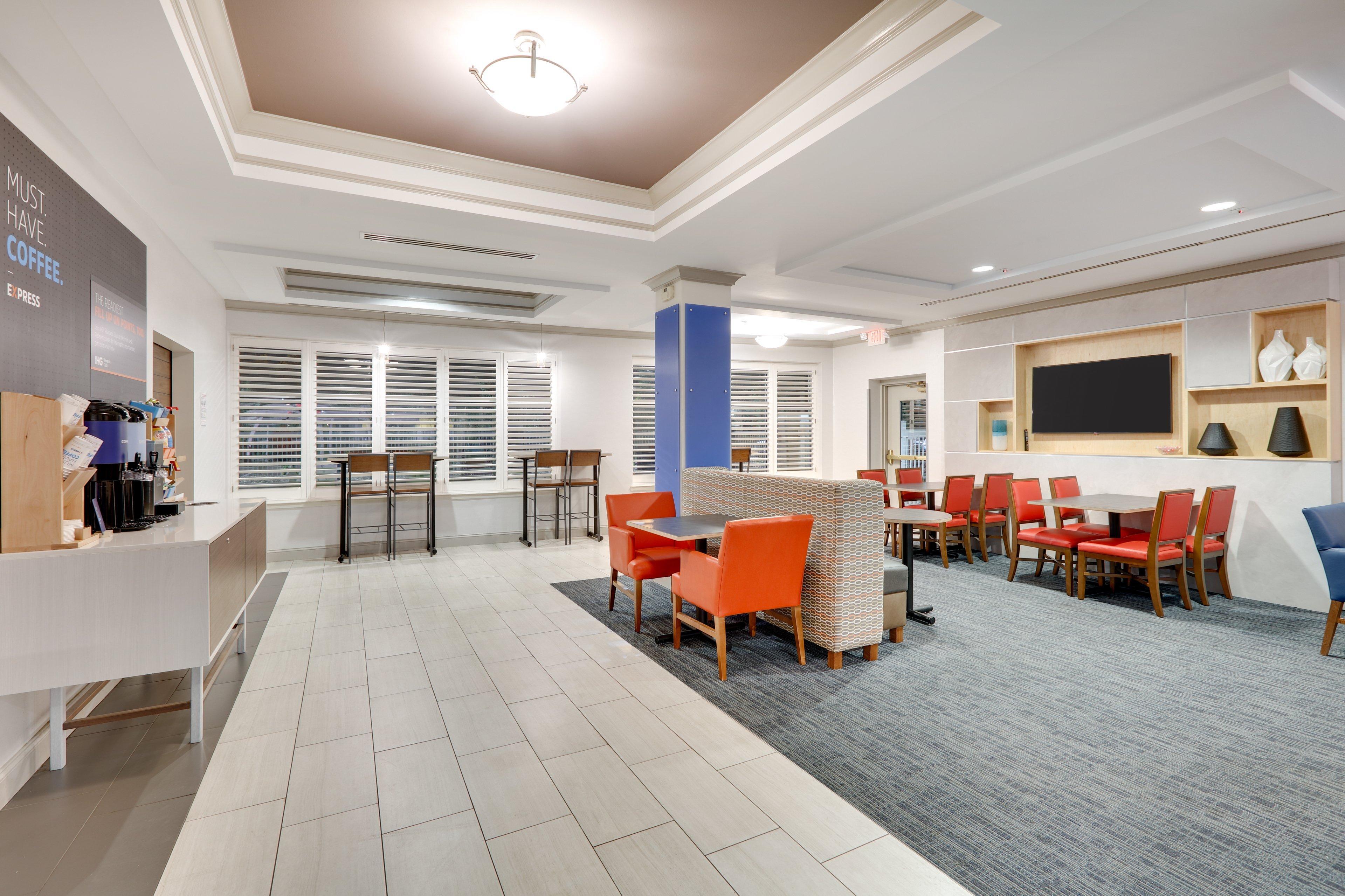 Holiday Inn Express Hotel & Suites Dublin By Ihg Exteriér fotografie