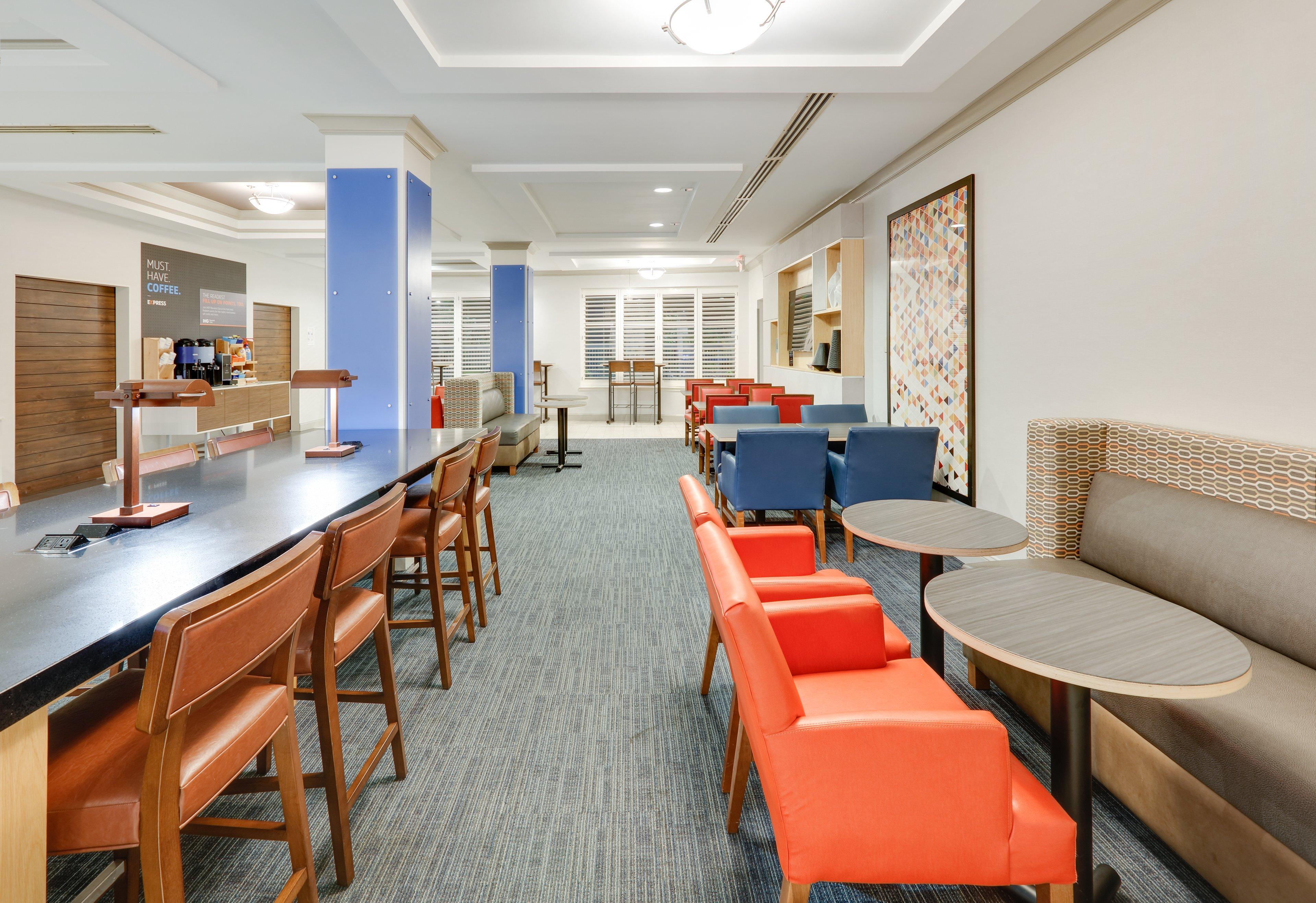 Holiday Inn Express Hotel & Suites Dublin By Ihg Exteriér fotografie