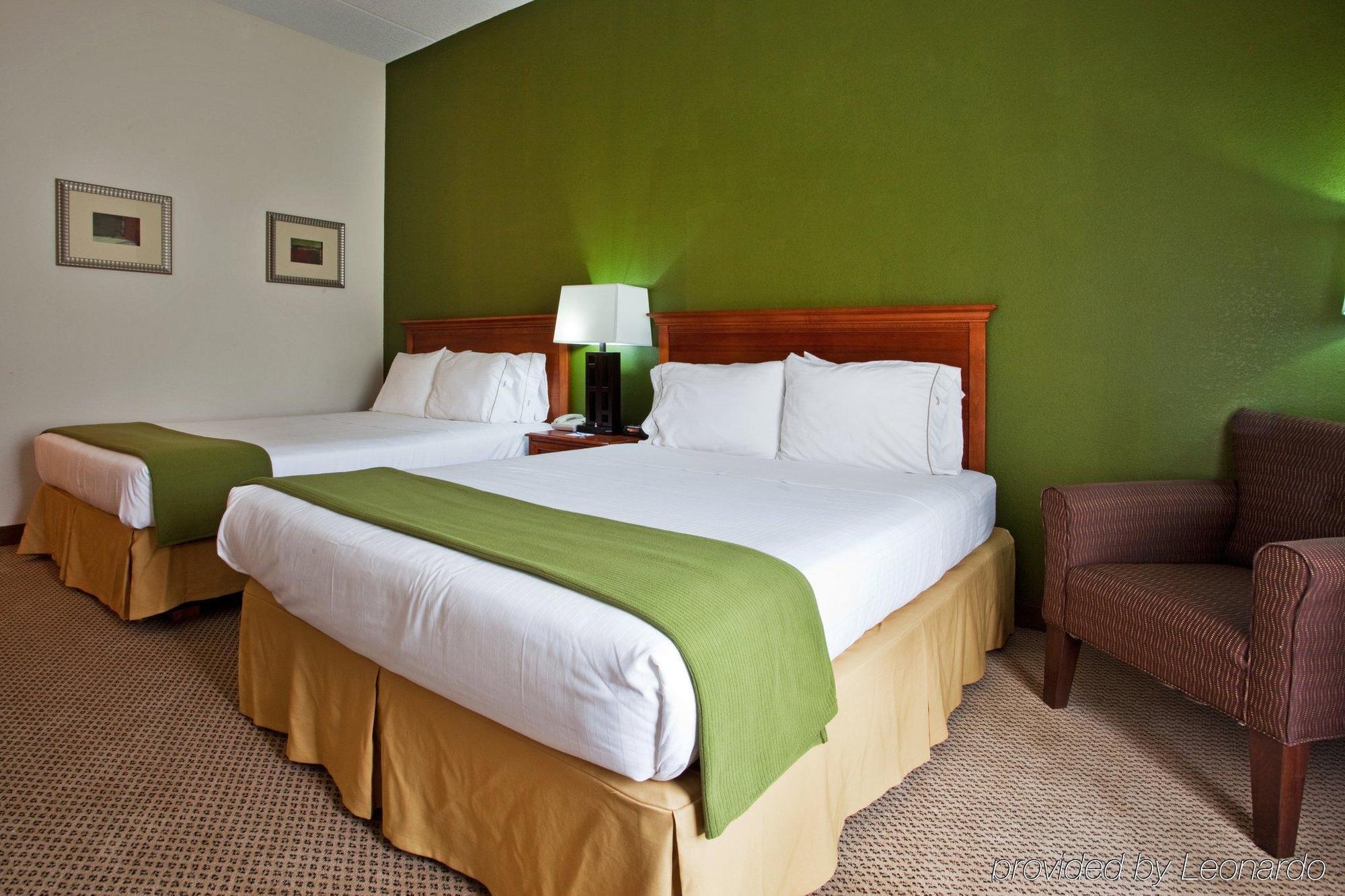 Holiday Inn Express Hotel & Suites Dublin By Ihg Pokoj fotografie