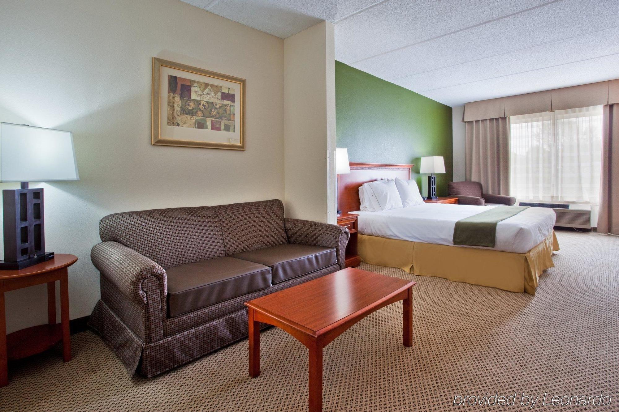 Holiday Inn Express Hotel & Suites Dublin By Ihg Exteriér fotografie